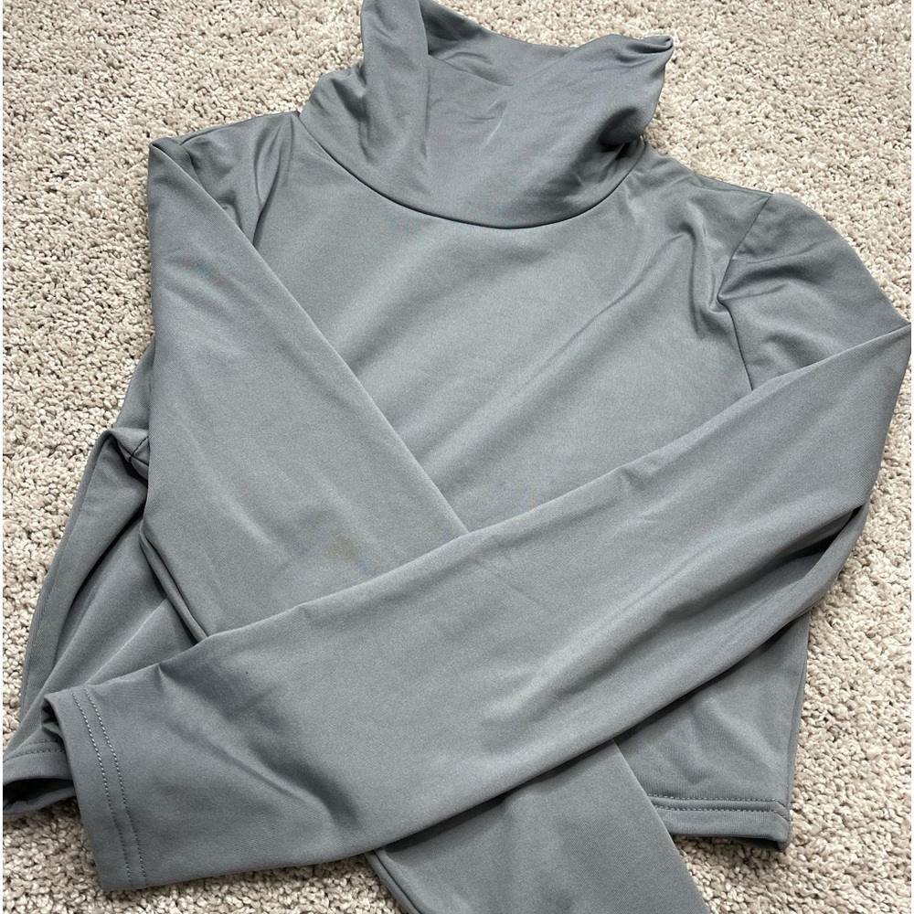 Gray Fleece Cropped Turtleneck